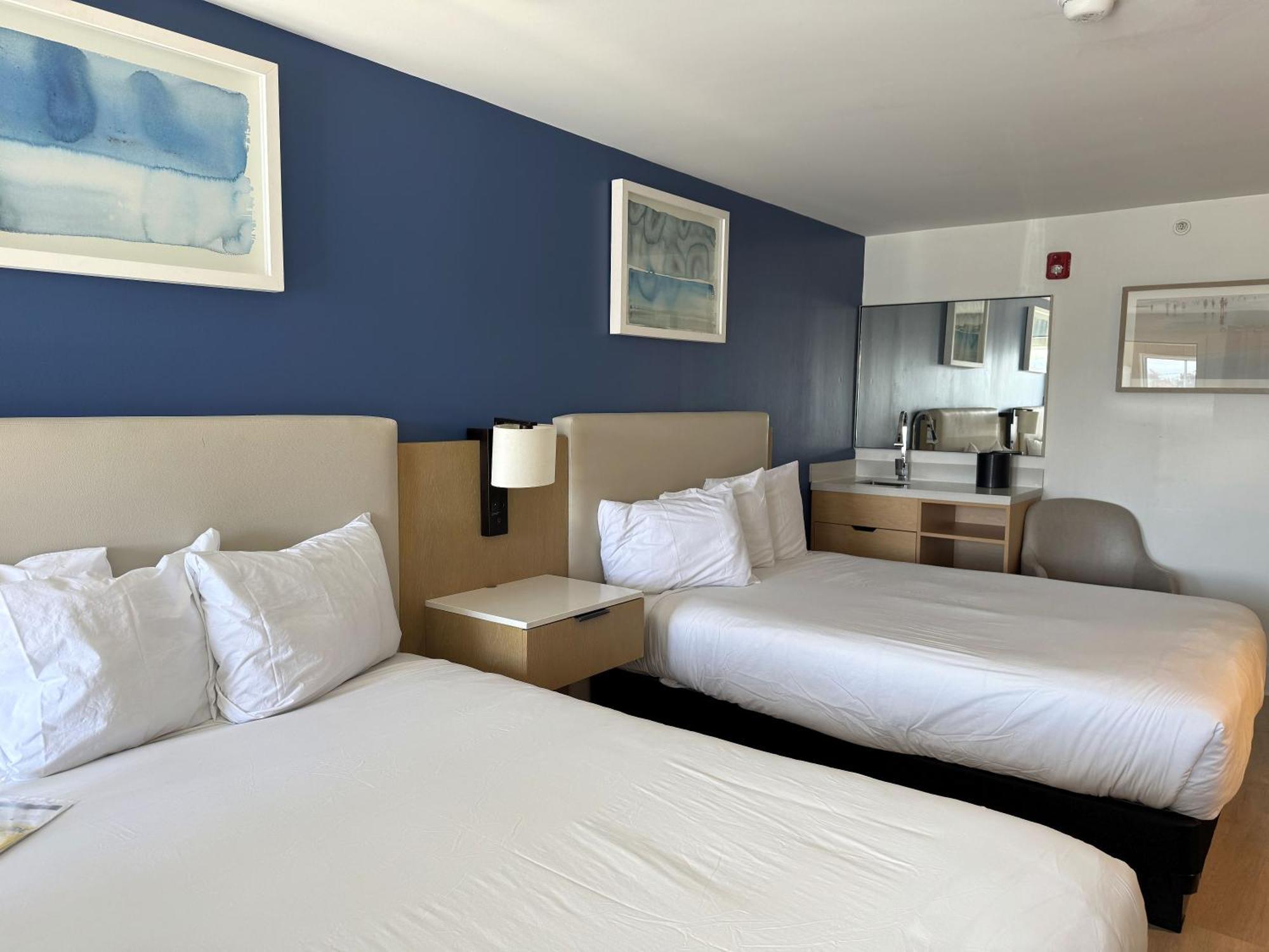 Hatchway Hotel 3*